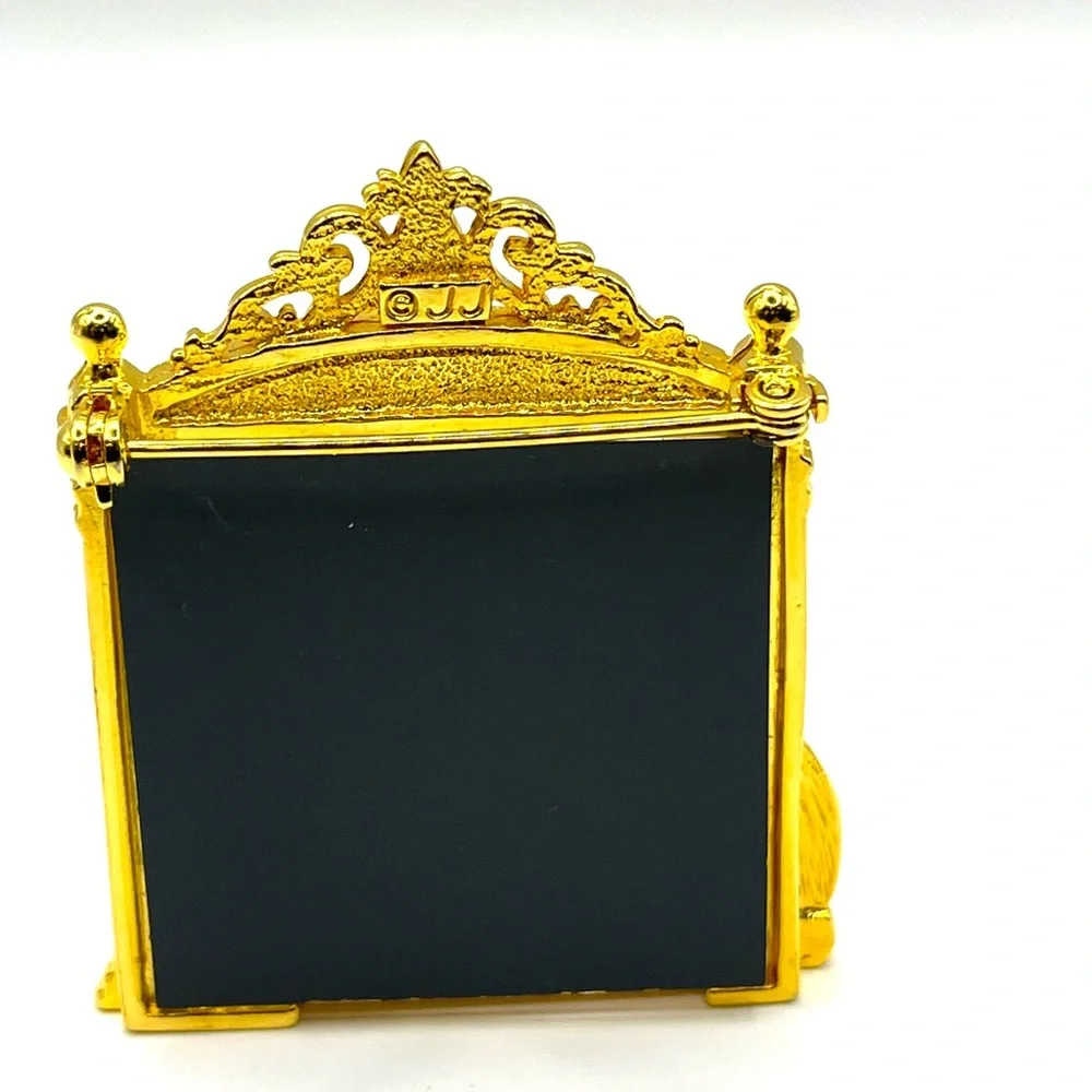 JJ Jonette ornate gold